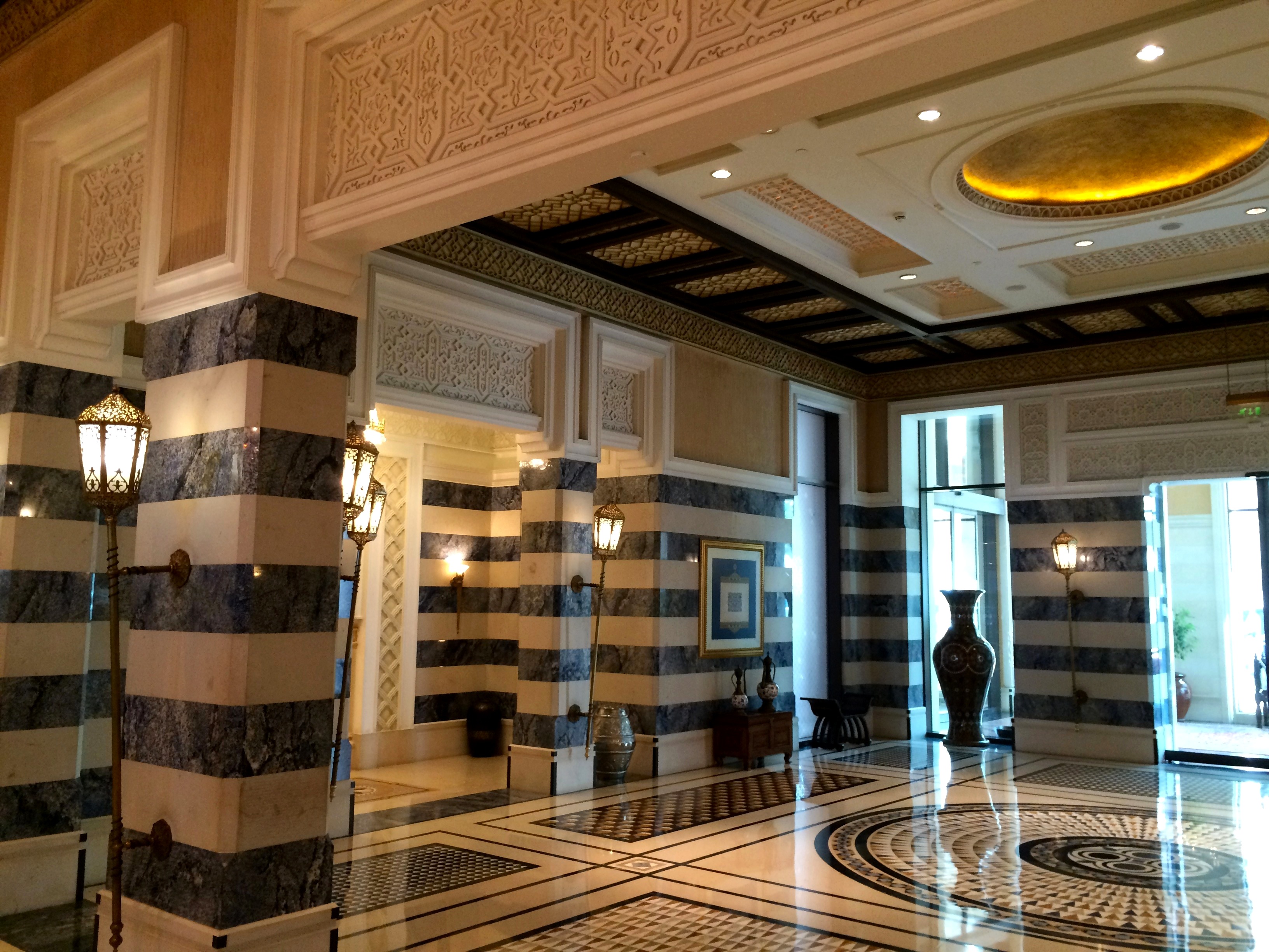 주메이라 알 카스르 (Jumeirah Al Qasr) 여행 추천 - 로드트립