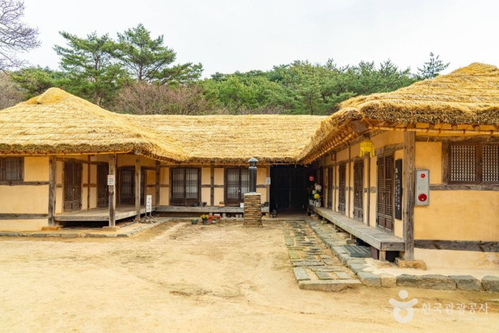 이응로선생사적지(수덕여관) 여행 추천 - 메고지고