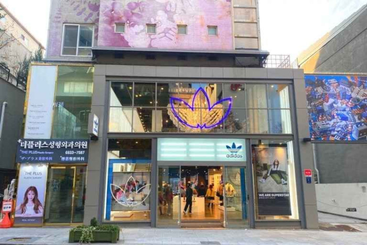 아디다스 오리지널스 플래그십 가로수길 여행 추천 - 메고지고