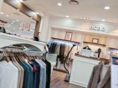 BCBG 엠백화점 춘천점 여행 추천 - 메고지고