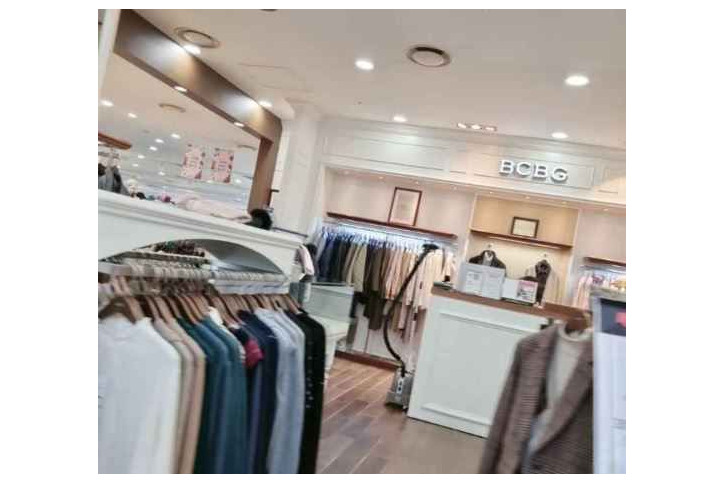 BCBG 엠백화점 춘천점 여행 추천 - 메고지고