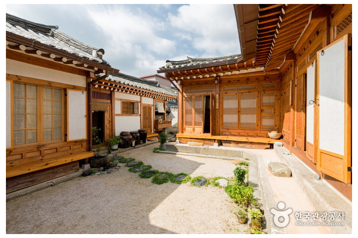 한옥_게스트하우스_동촌재_1_공공3유형.jpg