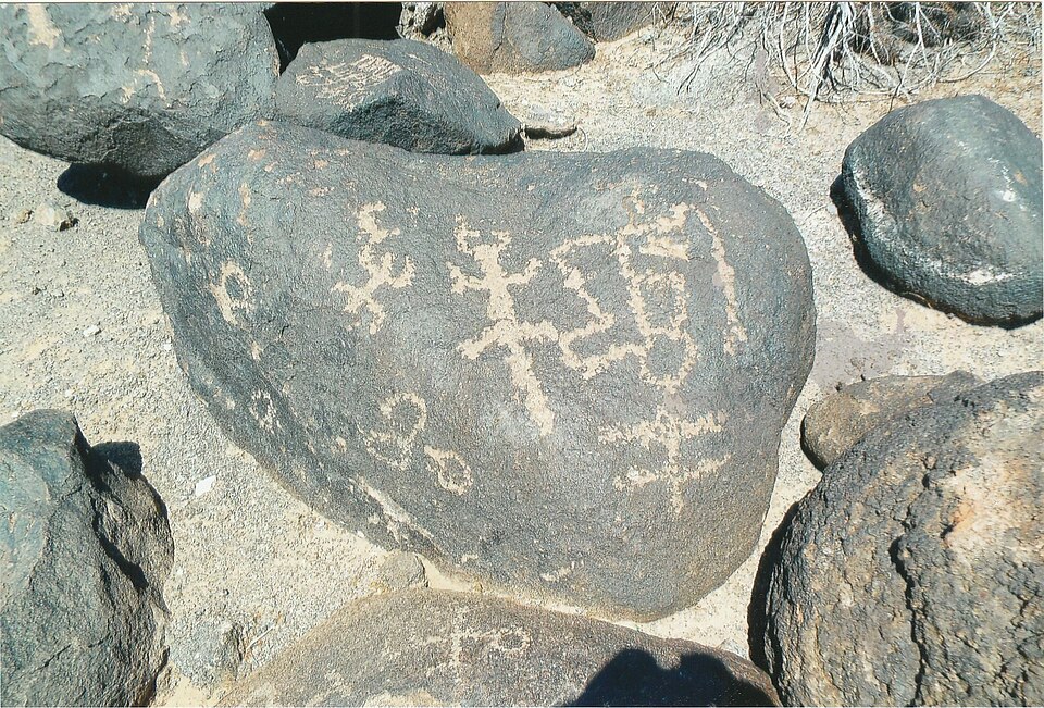 페인티드 록 암각화 유적 (Painted Rock Petroglyph Site) 여행 추천 - 로드트립