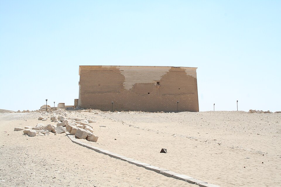 카스르 카룬 신전 (Qasr Qarun / Dionysias Temple) 여행 추천 - 로드트립