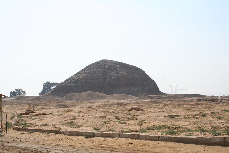하와라 피라미드 (Hawara Pyramid of Amenemhat III) 여행 추천 - 로드트립
