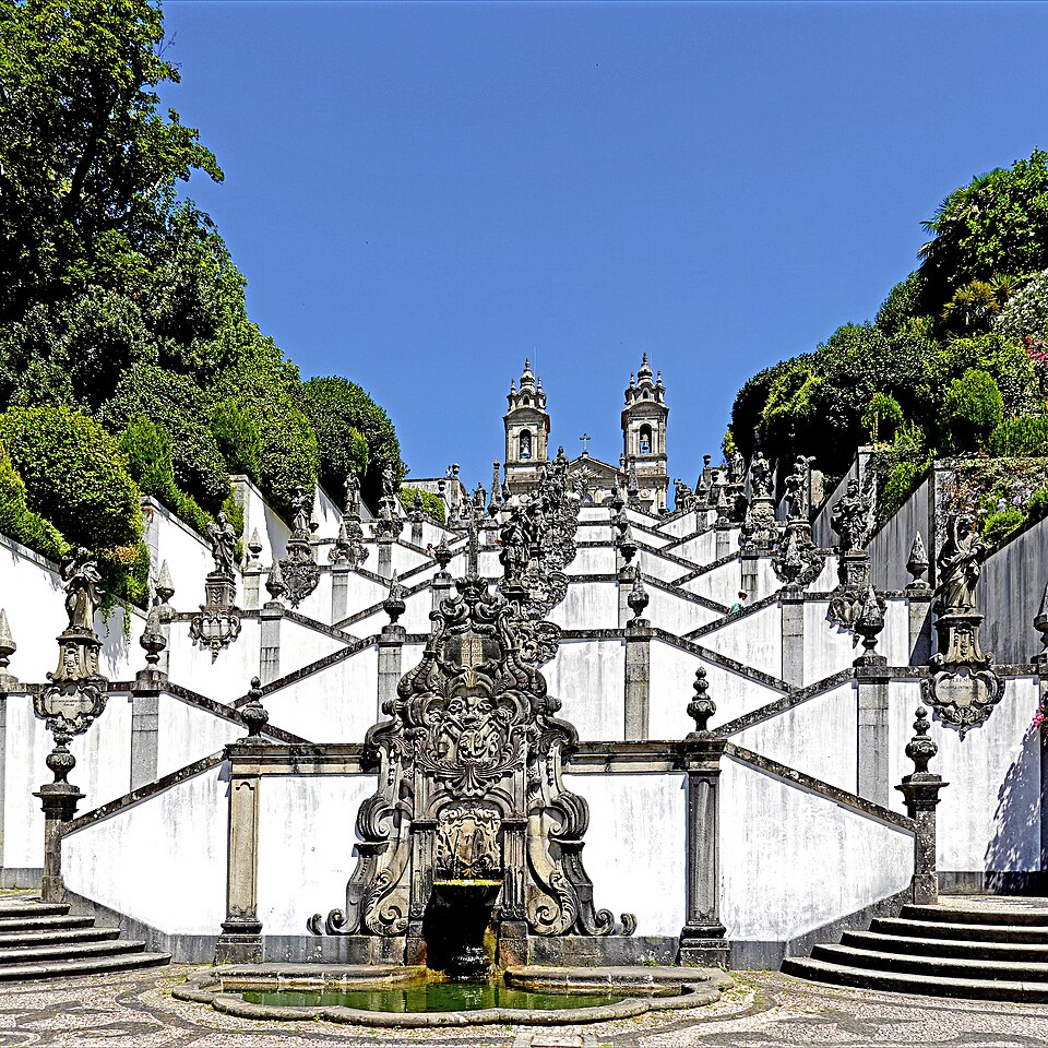 봉 제수스 두 몬트 성역 (Santuário do Bom Jesus do Monte) 여행 추천 - 로드트립