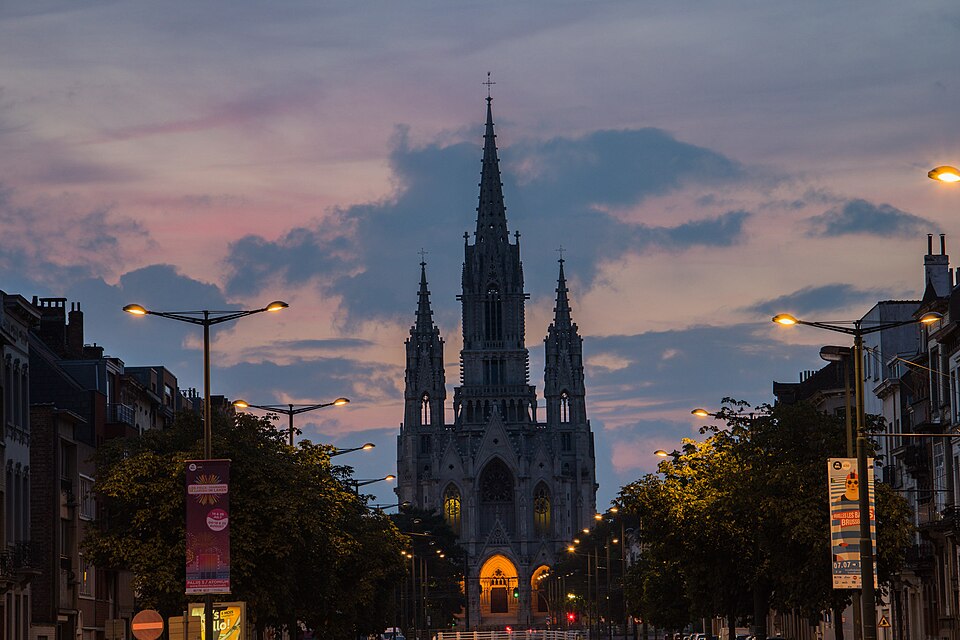라컨 성모교회와 왕실 지하묘실 (Church of Our Lady of Laeken / Royal Crypt) 여행 추천 - 로드트립