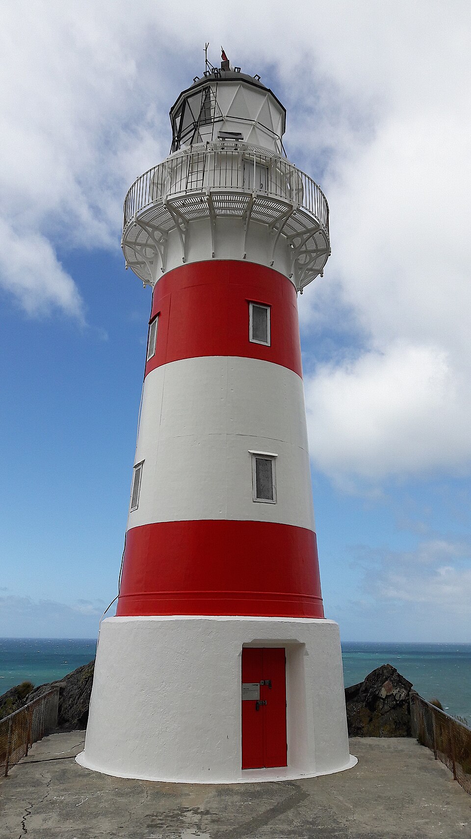 케이프 팰리서 등대 (Cape Palliser Lighthouse / Mātakitaki-a-Kupe) 여행 추천 - 로드트립