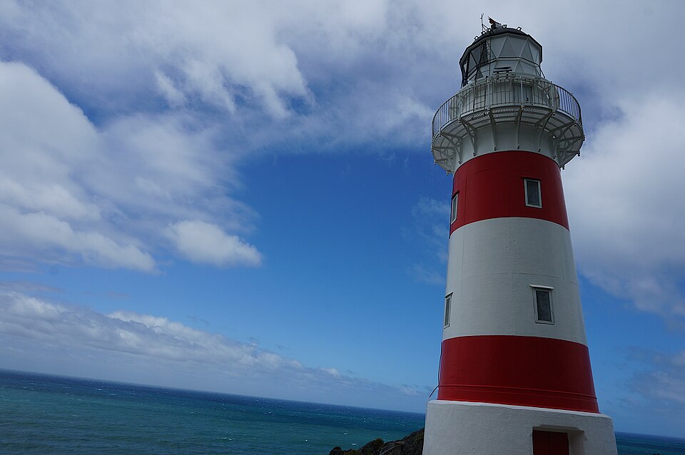 케이프 팰리서 등대 (Cape Palliser Lighthouse / Mātakitaki-a-Kupe) 여행 추천 - 로드트립