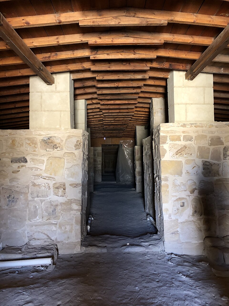 바하리야 아인 엘무프텔라 신전 (Ain el-Muftella Temple) 여행 추천 - 로드트립