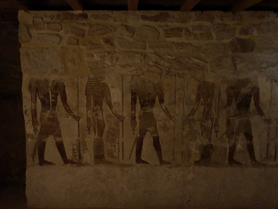 바하리야 아인 엘무프텔라 신전 (Ain el-Muftella Temple) 여행 추천 - 로드트립