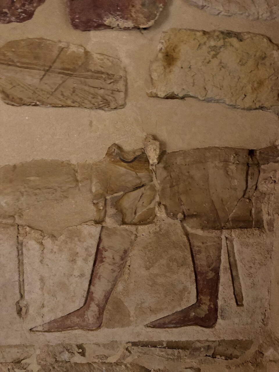 바하리야 아인 엘무프텔라 신전 (Ain el-Muftella Temple) 여행 추천 - 로드트립