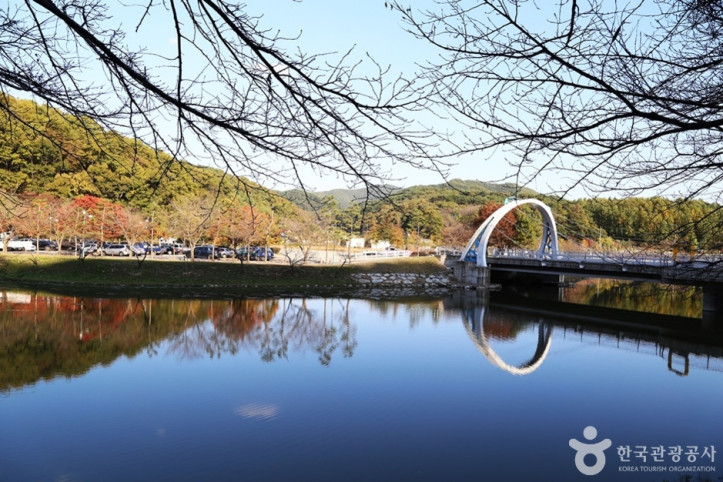 입곡 저수지 드라이브길 여행 추천 - 메고지고