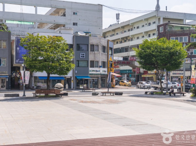 청주청소년광장 여행 추천 - 메고지고