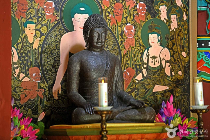 충주 백운암 철조여래좌상 여행 추천 - 메고지고
