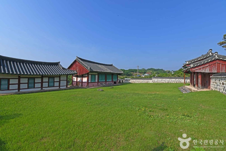 석성향교 여행 추천 - 메고지고