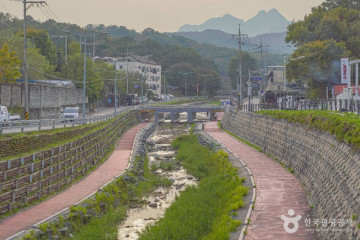 북한산 생태탐방원 여행 추천 - 메고지고