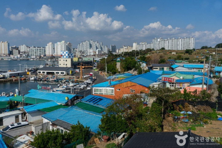 성끝 벽화 마을 여행 추천 - 메고지고