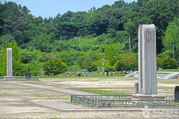 미륵사지 석등하대석 여행 추천 - 메고지고