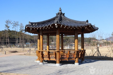 연지암(경주) 여행 추천 - 메고지고