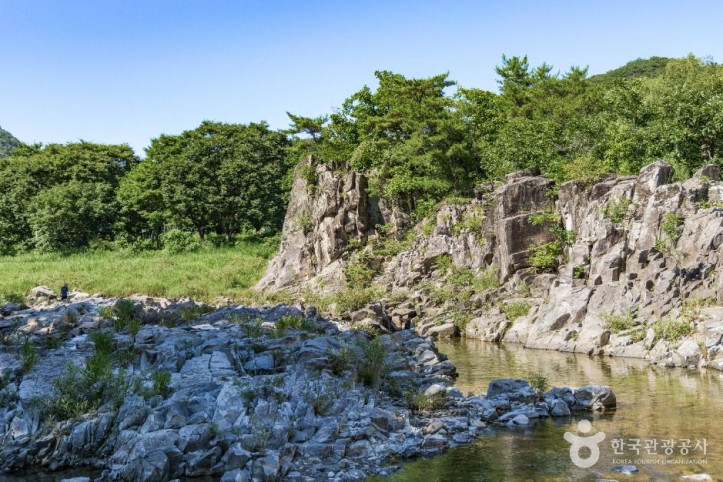 동막골 응회암 (한탄강 유네스코 세계지질공원) 여행 추천 - 메고지고