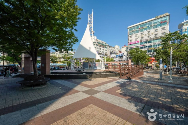 상남분수광장 여행 추천 - 메고지고