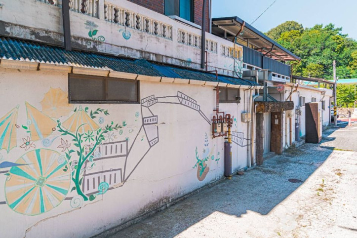 전주 산성벽화마을 여행 추천 - 메고지고