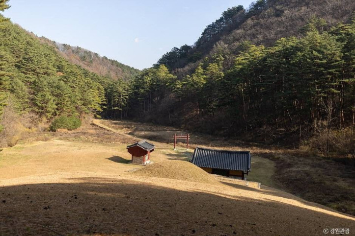 삼척 준경묘 여행 추천 - 메고지고