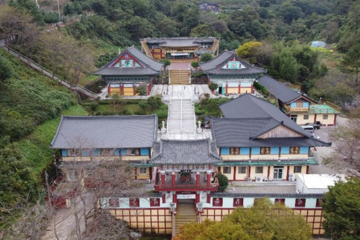 수암사(의령) 여행 추천 - 메고지고