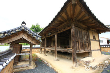 안동 예안이씨 충효당 여행 추천 - 메고지고