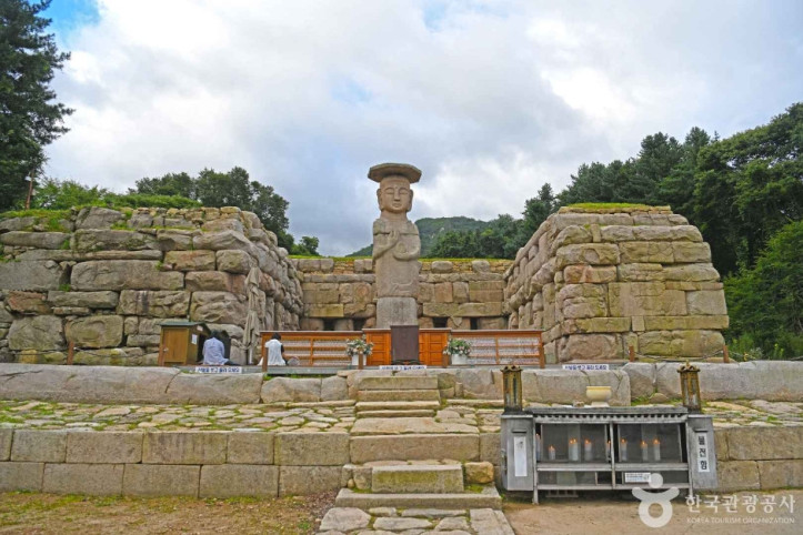 충주 미륵리 석조여래입상 여행 추천 - 메고지고