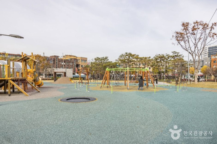 구로리어린이공원 여행 추천 - 메고지고