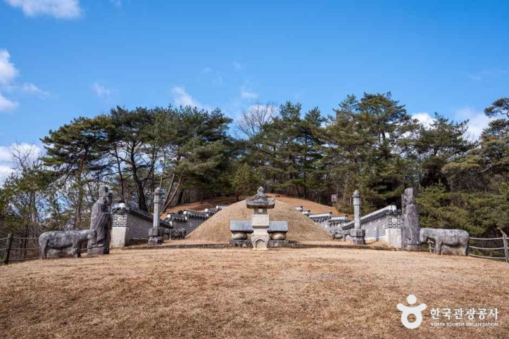 영월 장릉(단종) [유네스코 세계유산] 여행 추천 - 메고지고