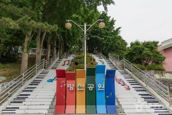 망산공원 여행 추천 - 메고지고