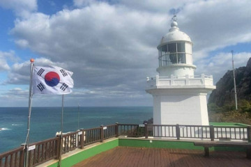 홍도 등대 여행 추천 - 메고지고