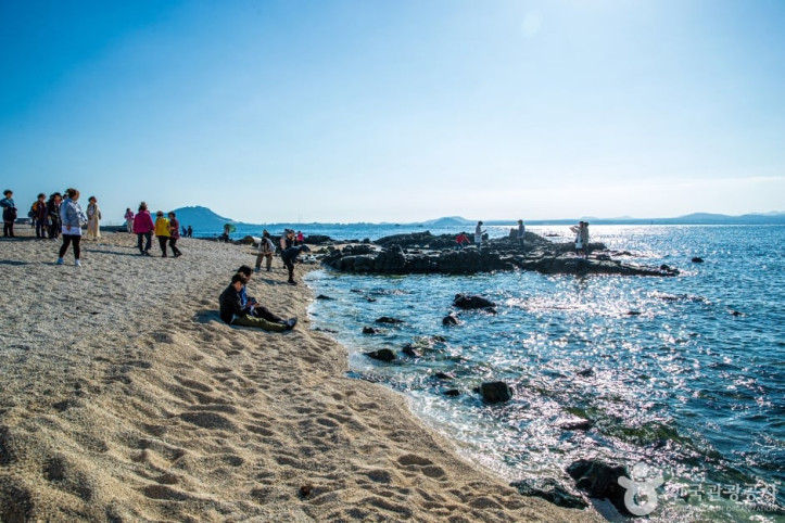 우도산호해변 홍조단괴 서빈백사 여행 추천 - 메고지고