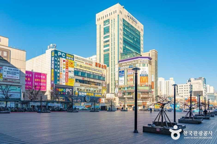부천역마루광장 여행 추천 - 메고지고