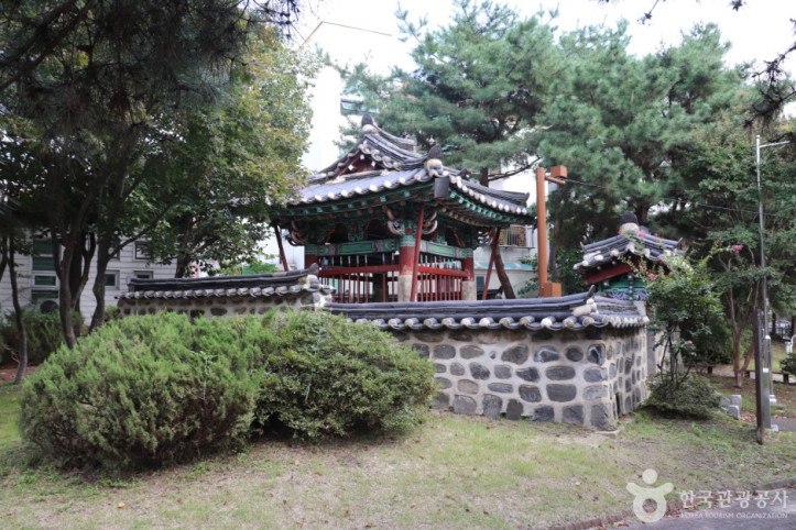 이시직공정려각 여행 추천 - 메고지고