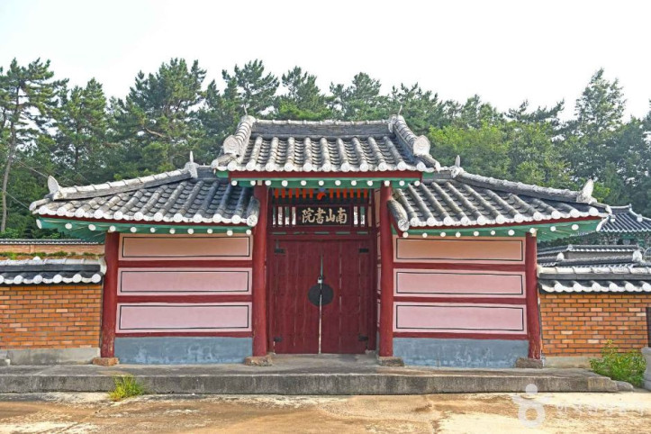 남산서원(김제) 여행 추천 - 메고지고