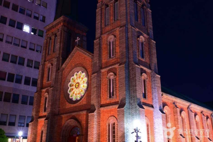 대구 계산동성당 여행 추천 - 메고지고