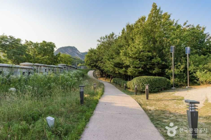 인왕산 여행 추천 - 메고지고