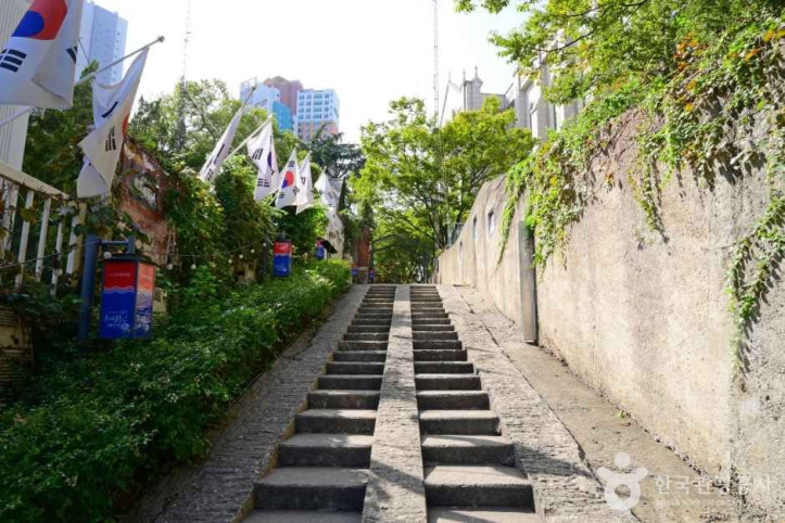 동산청라언덕 여행 추천 - 메고지고