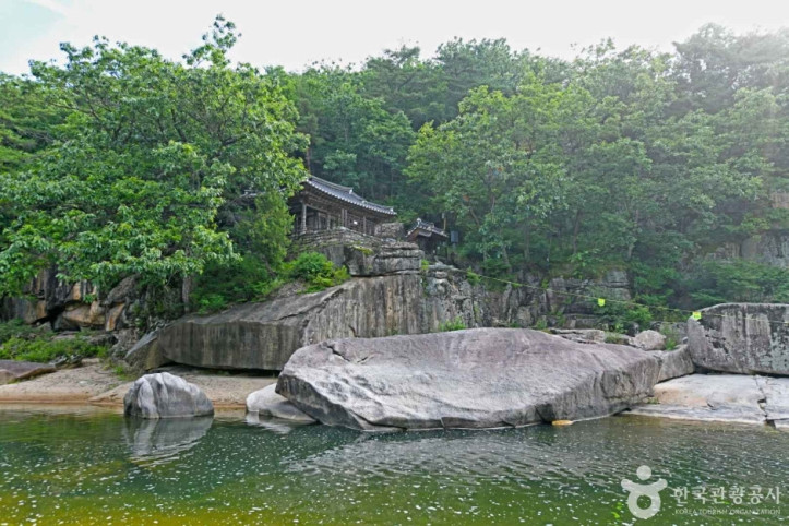 암서재 여행 추천 - 메고지고