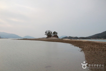 창선교와 원시어업 죽방렴 여행 추천 - 메고지고