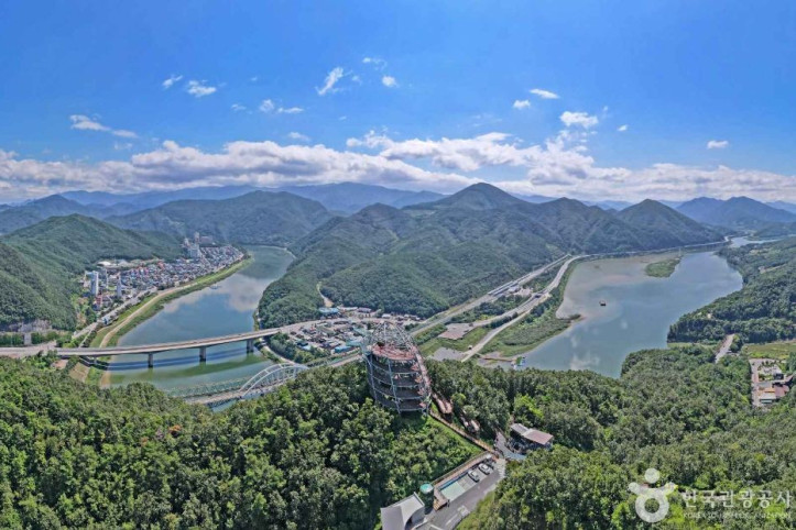 만천하 경관 여행 추천 - 메고지고
