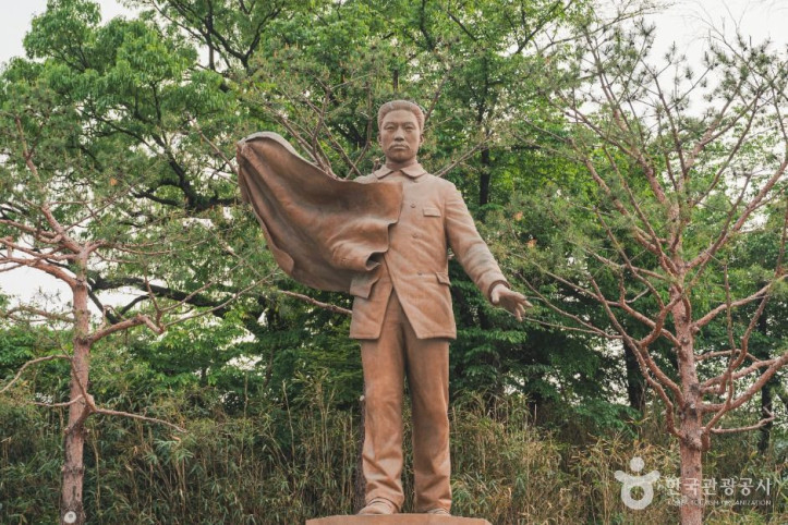 안중근의사 동상 여행 추천 - 메고지고