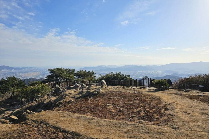 신어산 여행 추천 - 메고지고