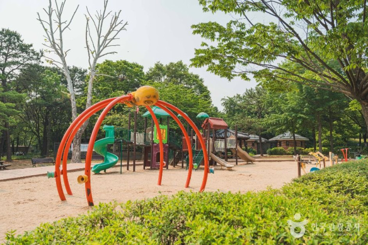 용산가족공원 여행 추천 - 메고지고