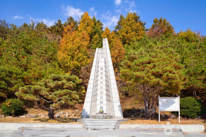 동학농민혁명기념탑 여행 추천 - 메고지고