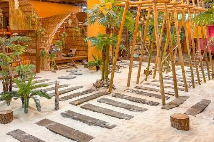 코코넛박스 여행 추천 - 메고지고